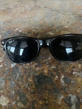 Ray-Ban Black Women’s Sunglasses with Dark Lenses